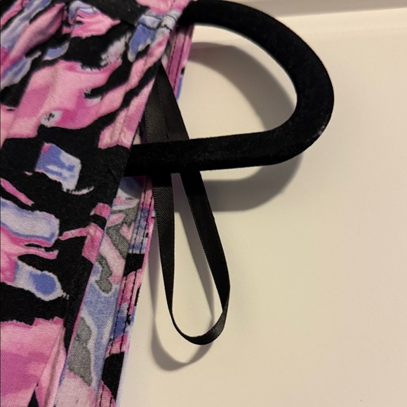 Sofia by Sofia Vergara Pink and Black Patterned Blouse - Picture 5 of 6